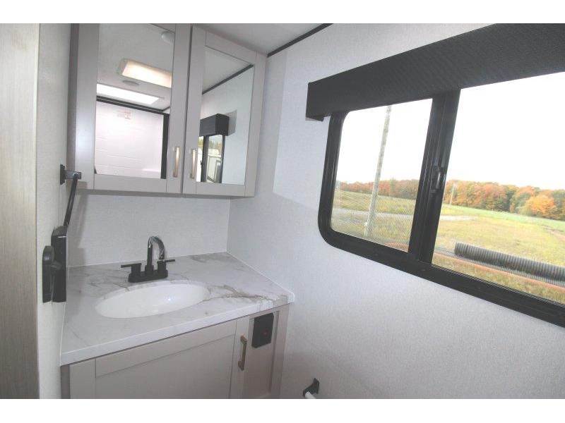 2027 Jayco Jay Feather 15mrb