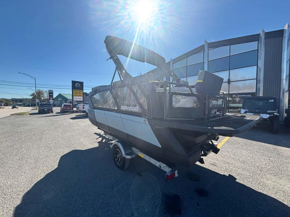 Sea-doo Switch Cruise Limited 18 300hp 2026 alt