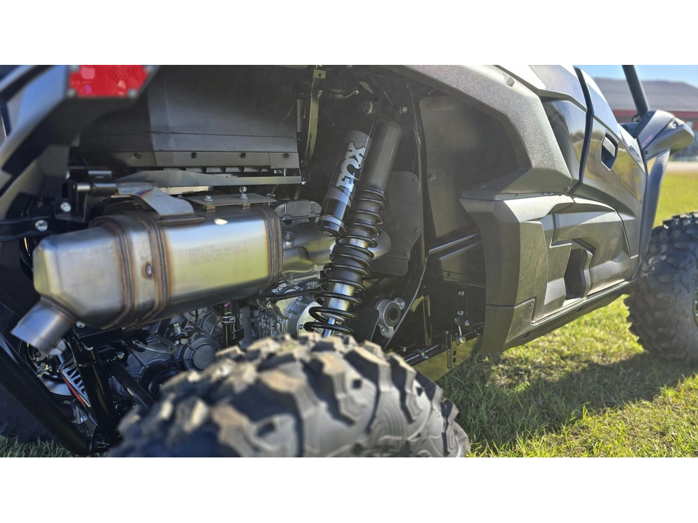 2027 Kawasaki Teryx Krx1000 Blackout Edition alt