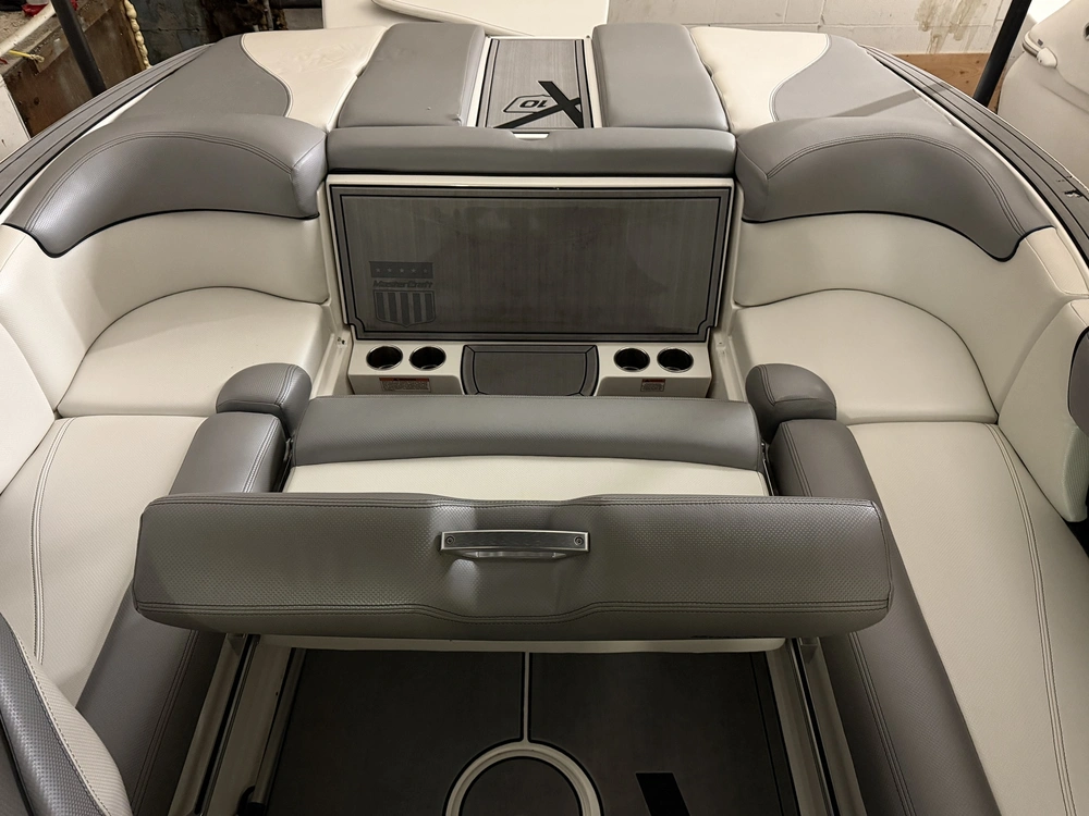 2016 Mastercraft X10