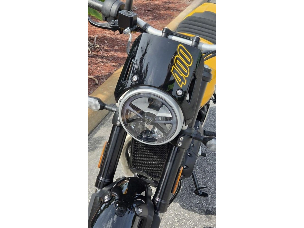 2026 Triumph Tracker 400 Racing Yellow