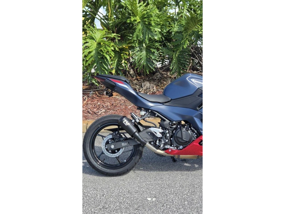 2026 Kawasaki Ninja® 500 Abs Metallic Matte Twilight Blue