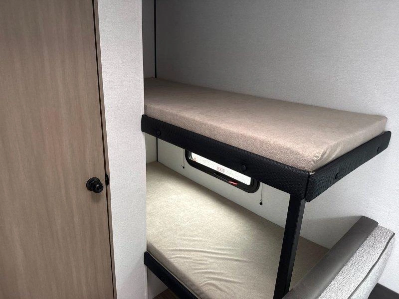 Jayco Jay Feather 17bhsl 2027