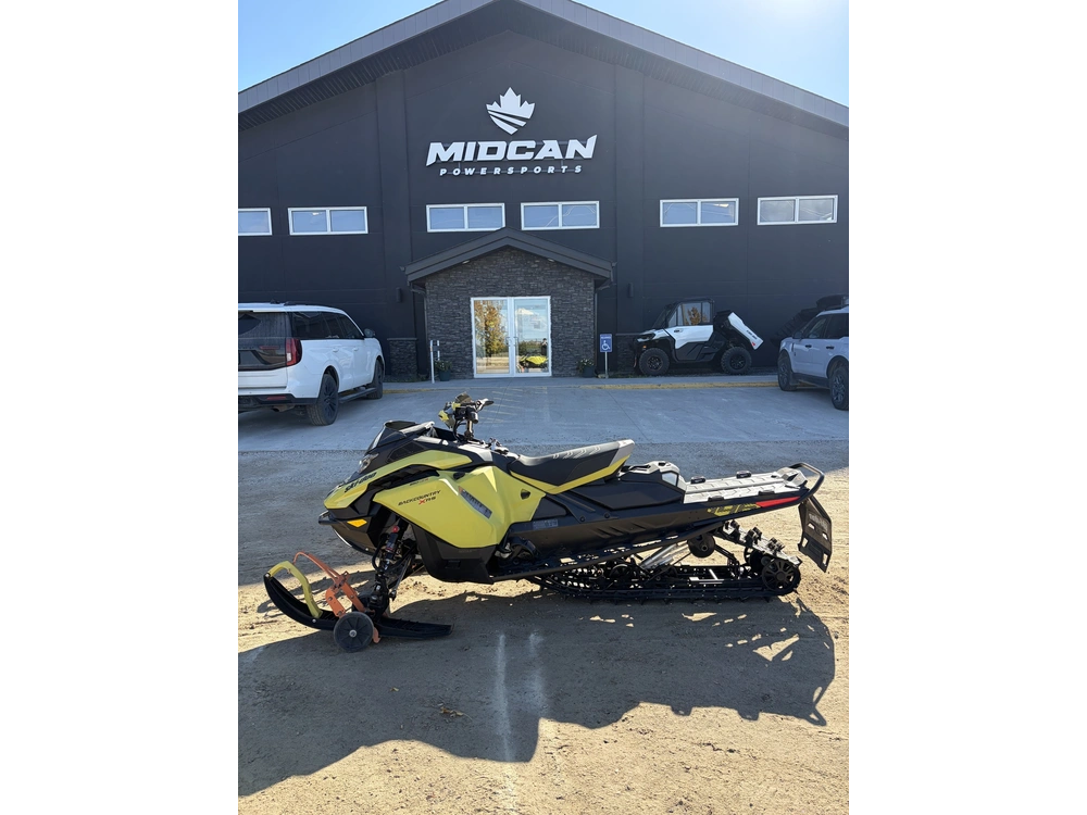2025 Ski-doo Backcountry Xrs 146x2 850 Turbo 10.25" Touchscreen