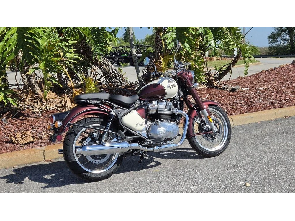 2026 Royal Enfield Classic 650 Vallam Red