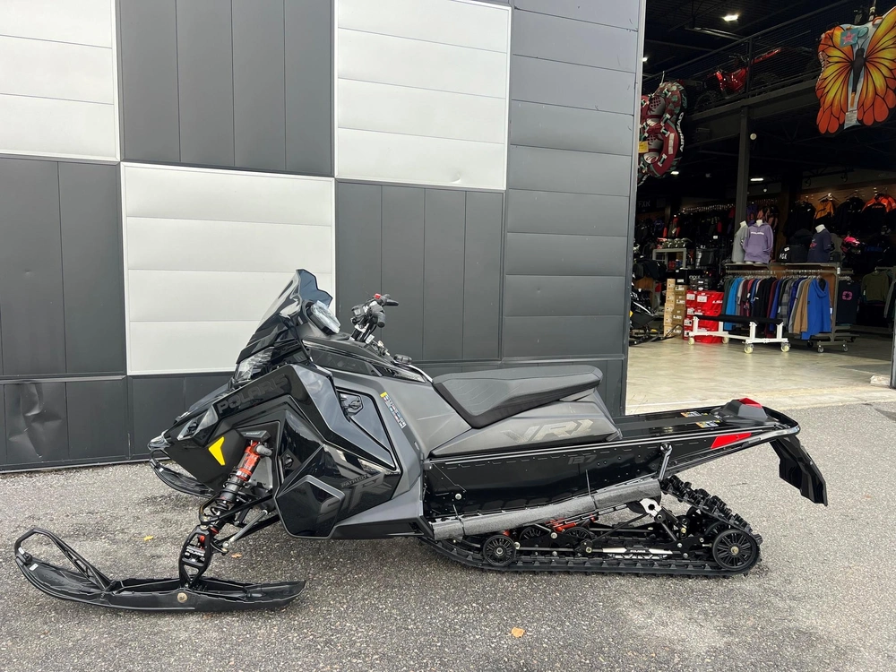 Polaris 9r Indy Vr1 Dynamix 137 2027 alt