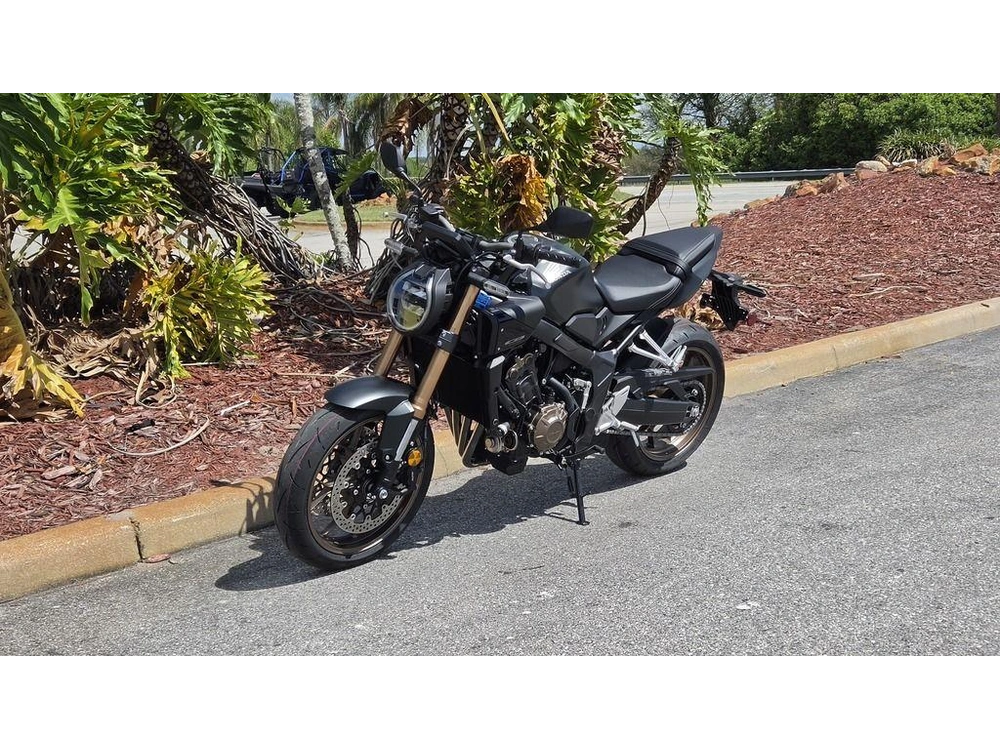 2026 Honda Cb650r E-clutch
