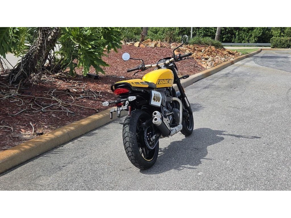 2026 Triumph Tracker 400 Racing Yellow