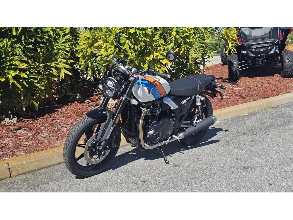 2026 Triumph Speed Twin 900 Pure White/maui Blue/tangerine Orange