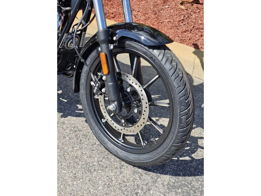 2024 Royal Enfield Meteor 350 Supernova Red