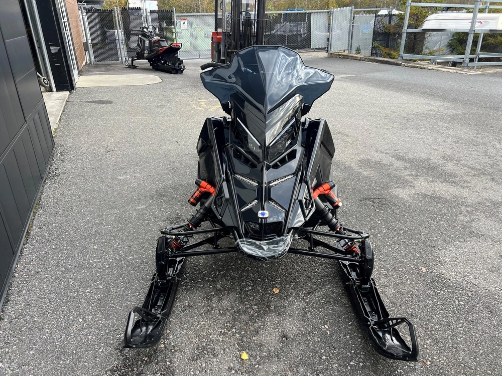 Polaris 9r Indy Vr1 Dynamix 137 2027 alt