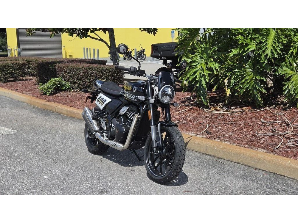 2026 Triumph Tracker 400 Phantom Black