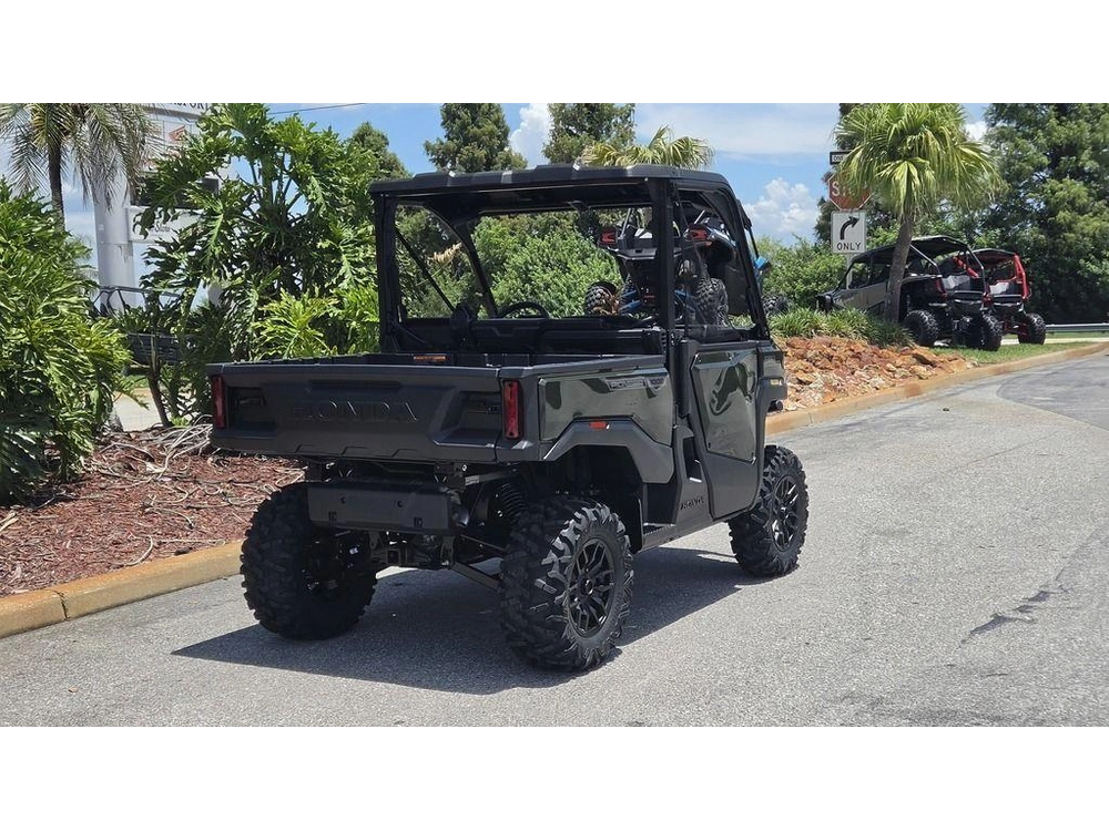 2026 Honda Pioneer 1000 Deluxe