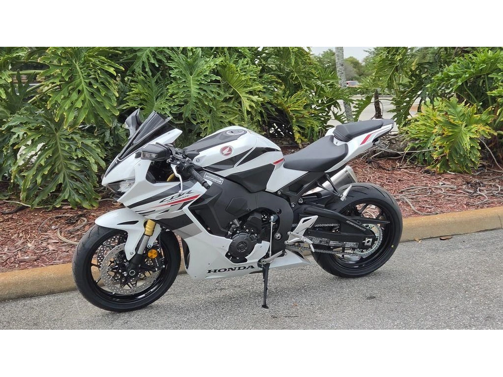 2027 Honda Cbr1000rr