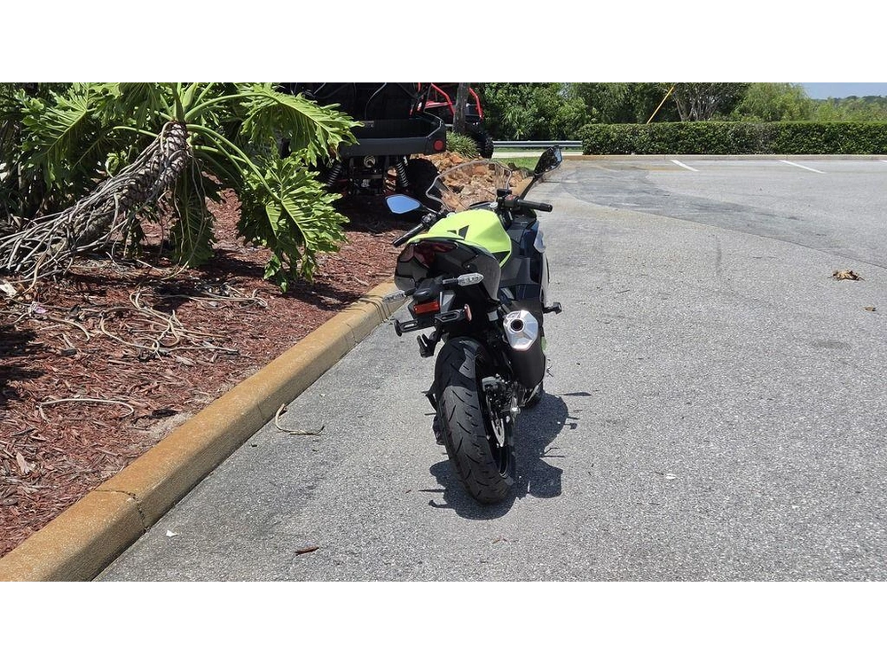 2026 Kawasaki Ninja® 500 Se Abs