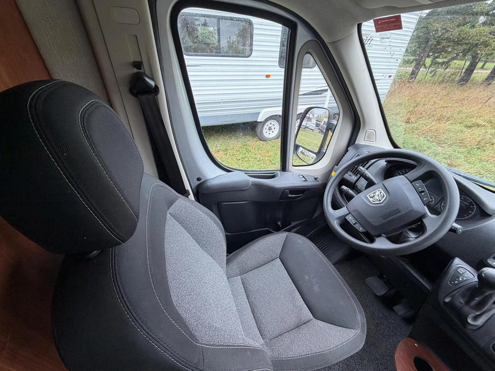 2018 Roadtrek Simplicity Srt