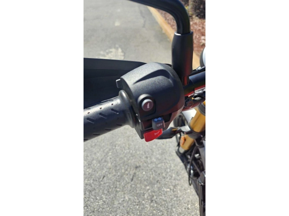 2026 Triumph Scrambler 400 X Baja Orange/aluminium