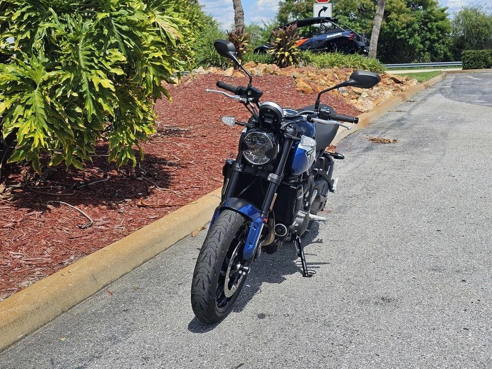 2025 Triumph Trident 660 Cobalt Blue/sapphire Black