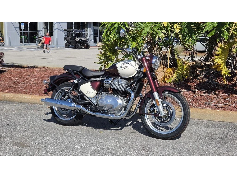 2026 Royal Enfield Classic 650 Vallam Red