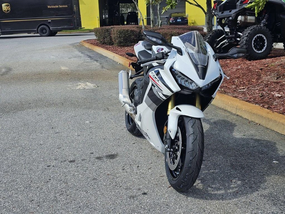 2027 Honda Cbr1000rr