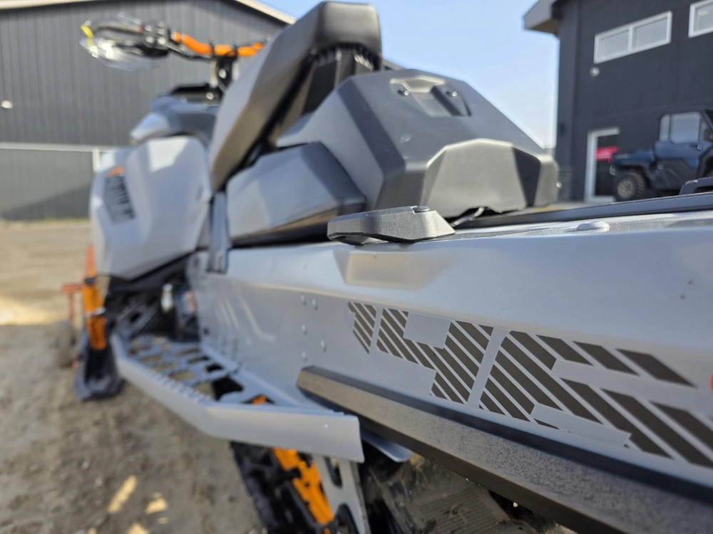 2025 Ski-doo Backcountry X 850
