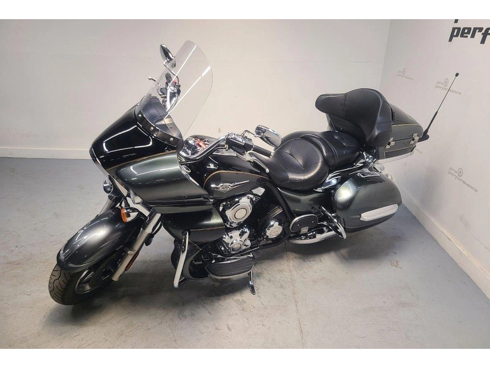 2011 Kawasaki Voyager 1700 alt