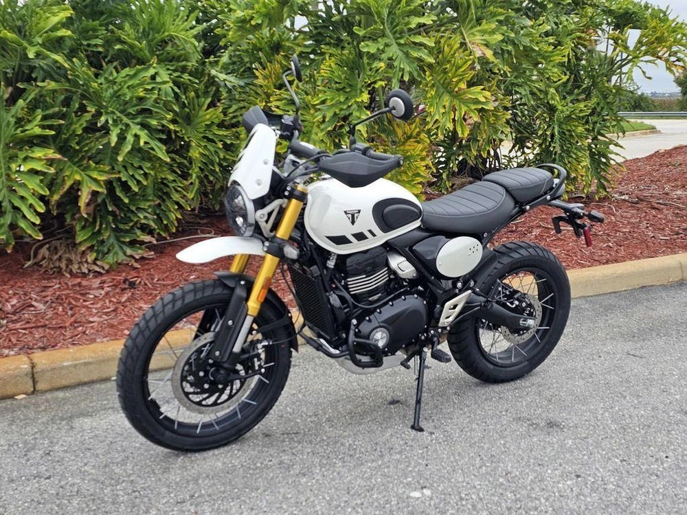 2026 Triumph Scrambler 400 Xc Vanilla White