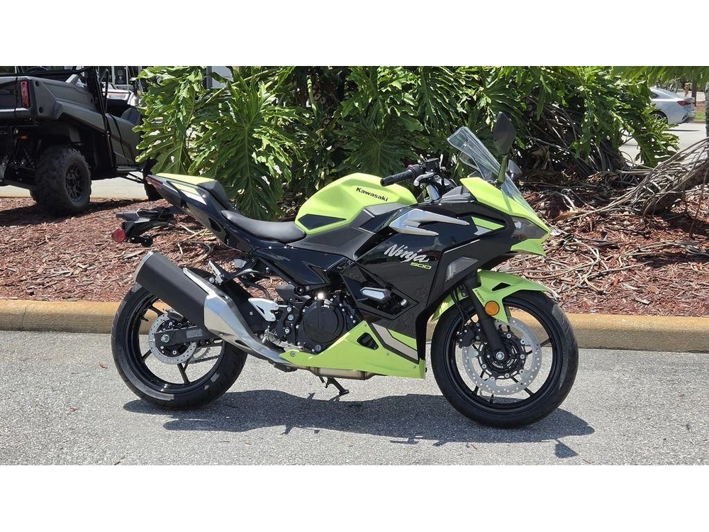 2026 Kawasaki Ninja® 500 Se Abs