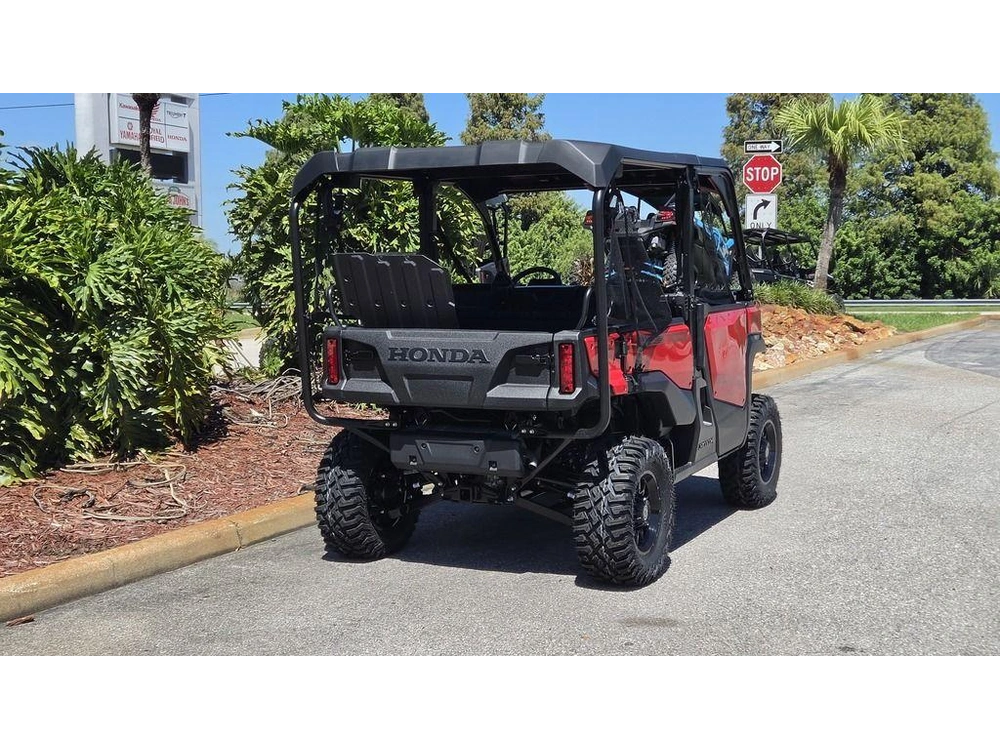 2026 Honda Pioneer 1000-5 Deluxe