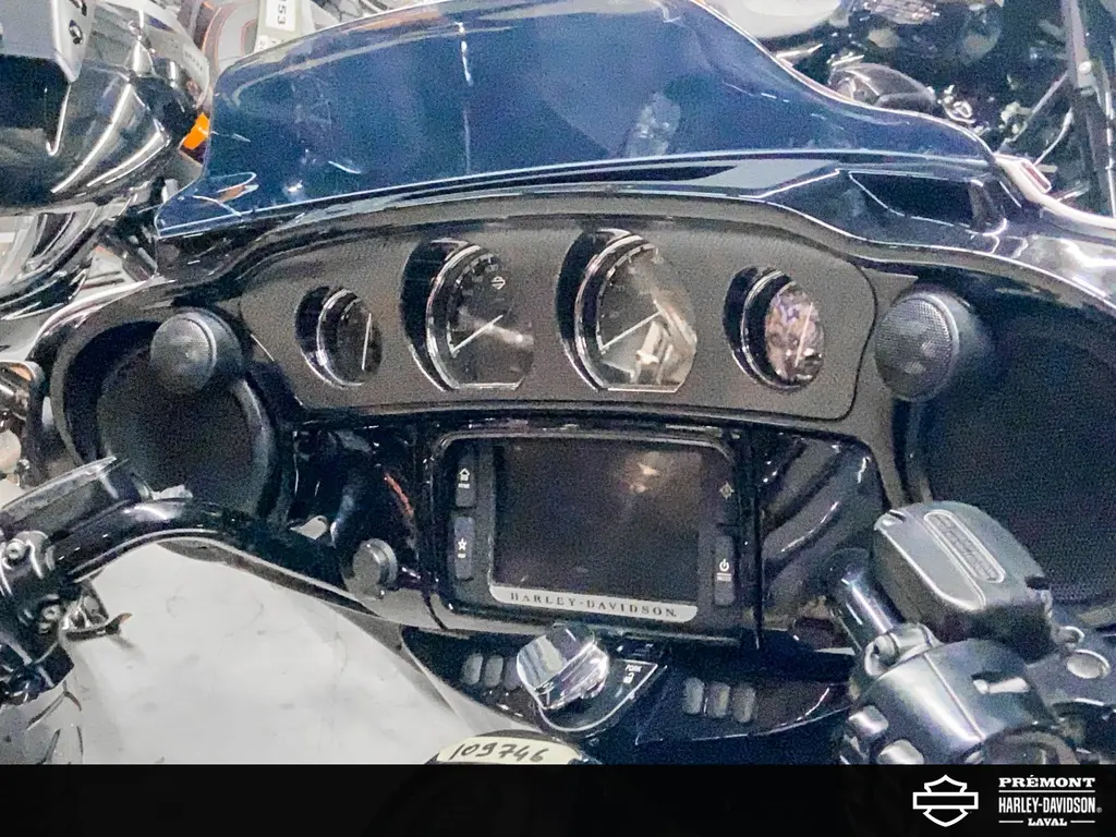 Harley-Davidson CVO Street GlideFLHXSE 2016