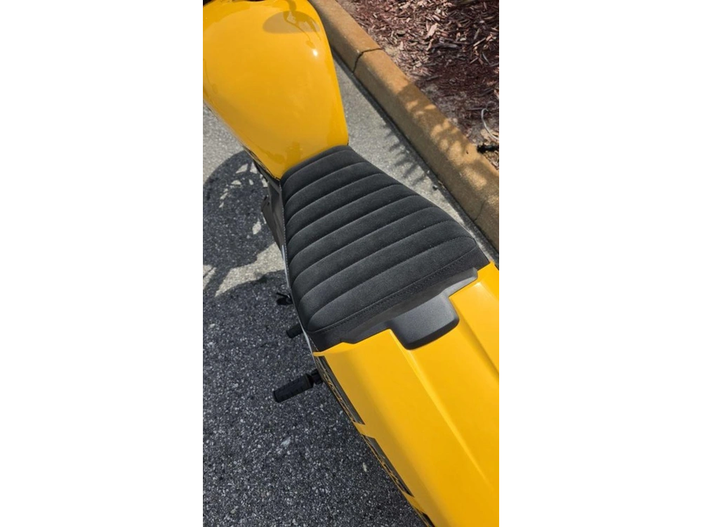 2026 Triumph Tracker 400 Racing Yellow