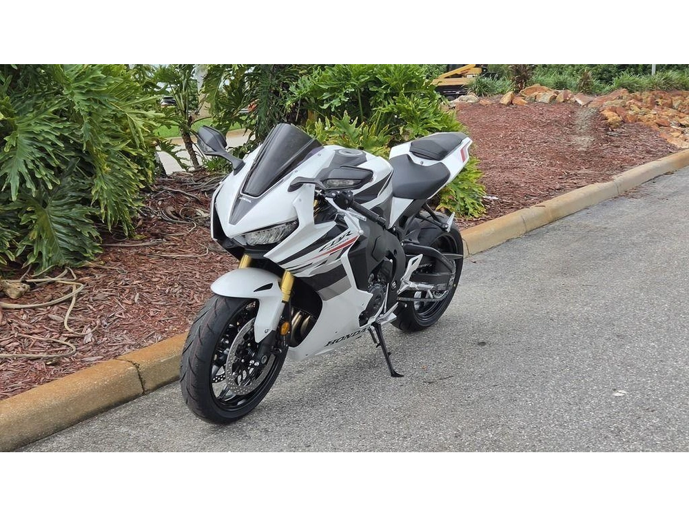 2027 Honda Cbr1000rr