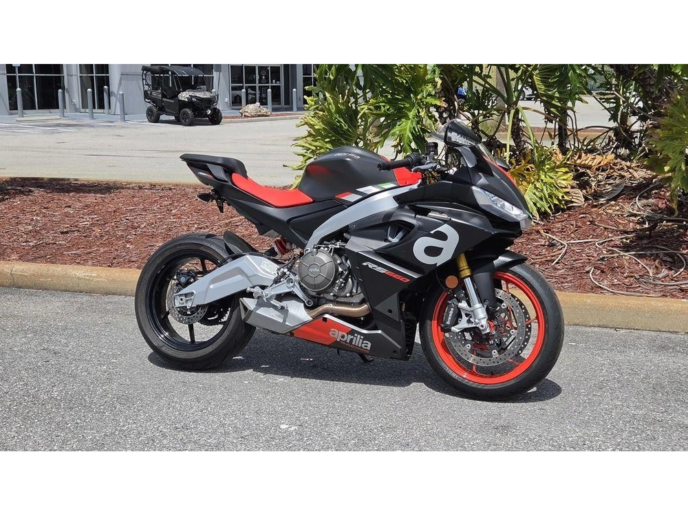 2022 Aprilia Rs 660