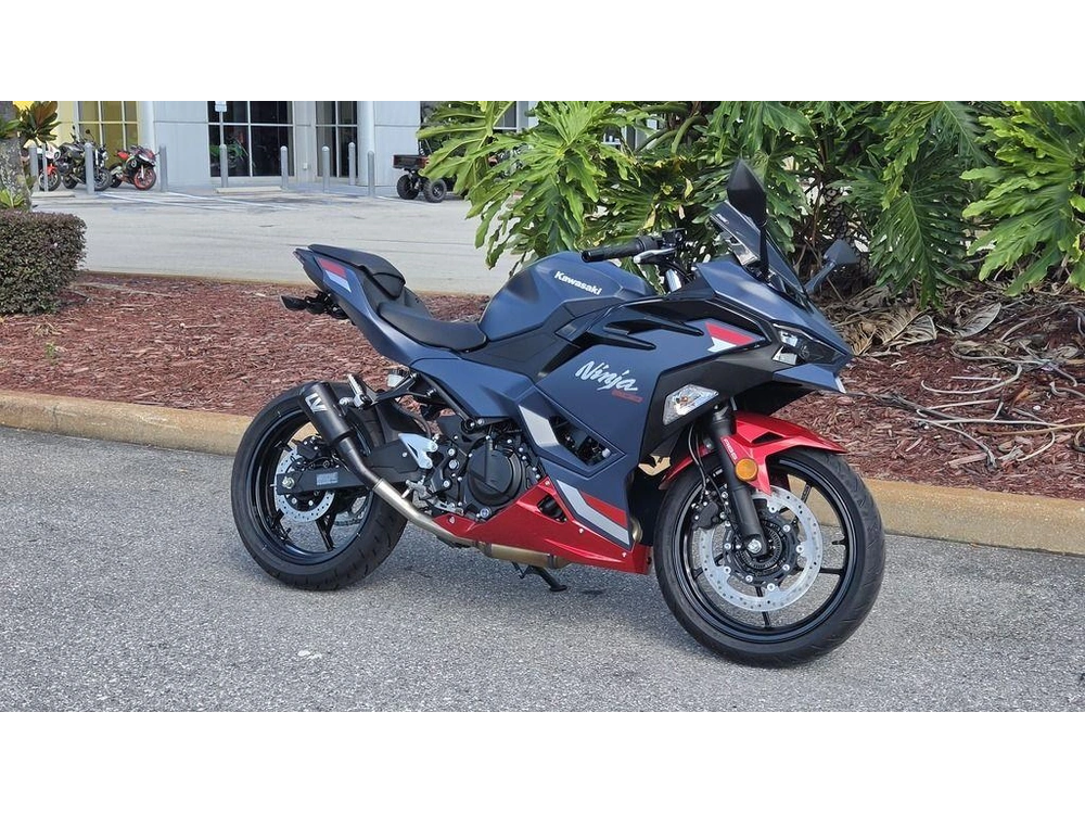 2026 Kawasaki Ninja® 500 Abs Metallic Matte Twilight Blue