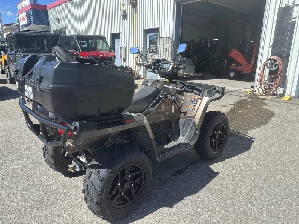 2022 Polaris Touring Premium