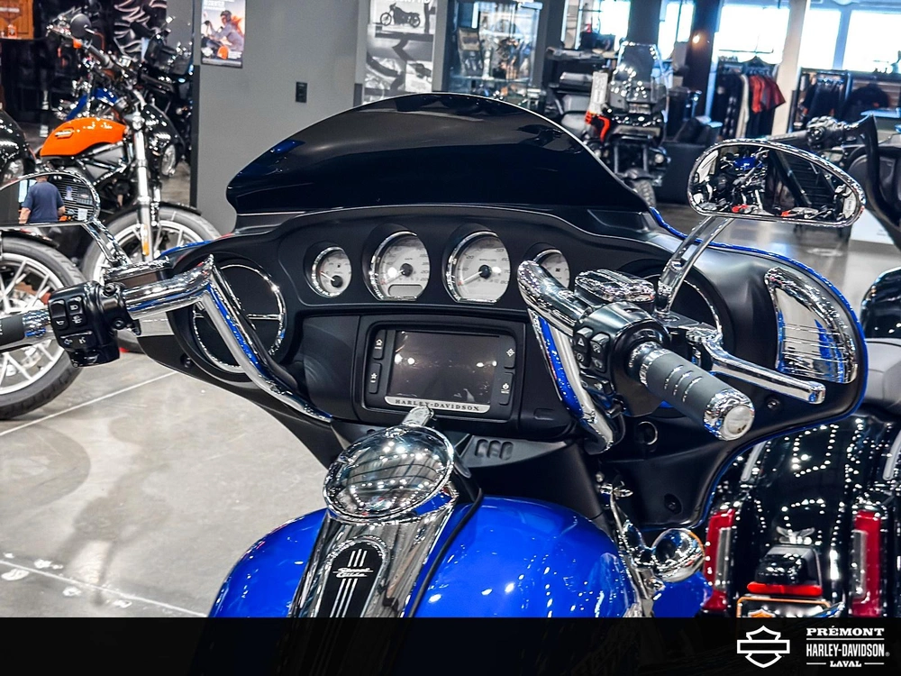 Harley-davidson Street Glide Beaucoup D'ajouts Flhx 2018