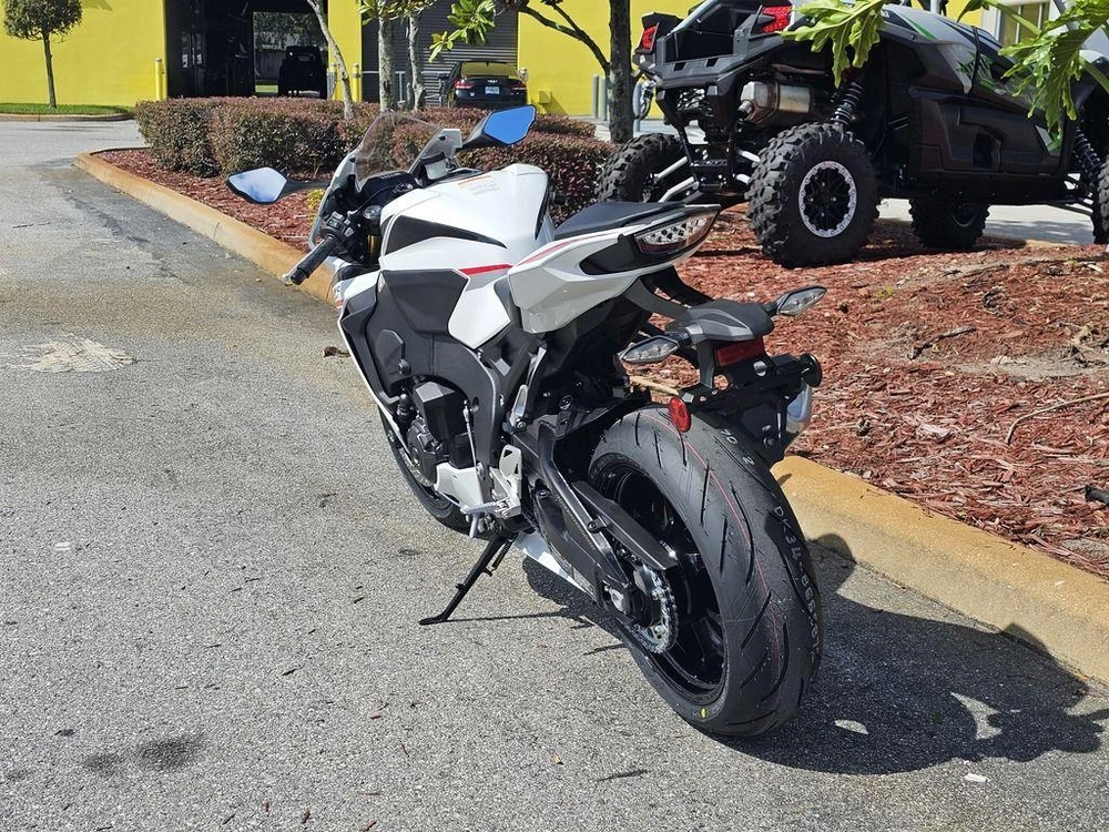 2027 Honda Cbr1000rr