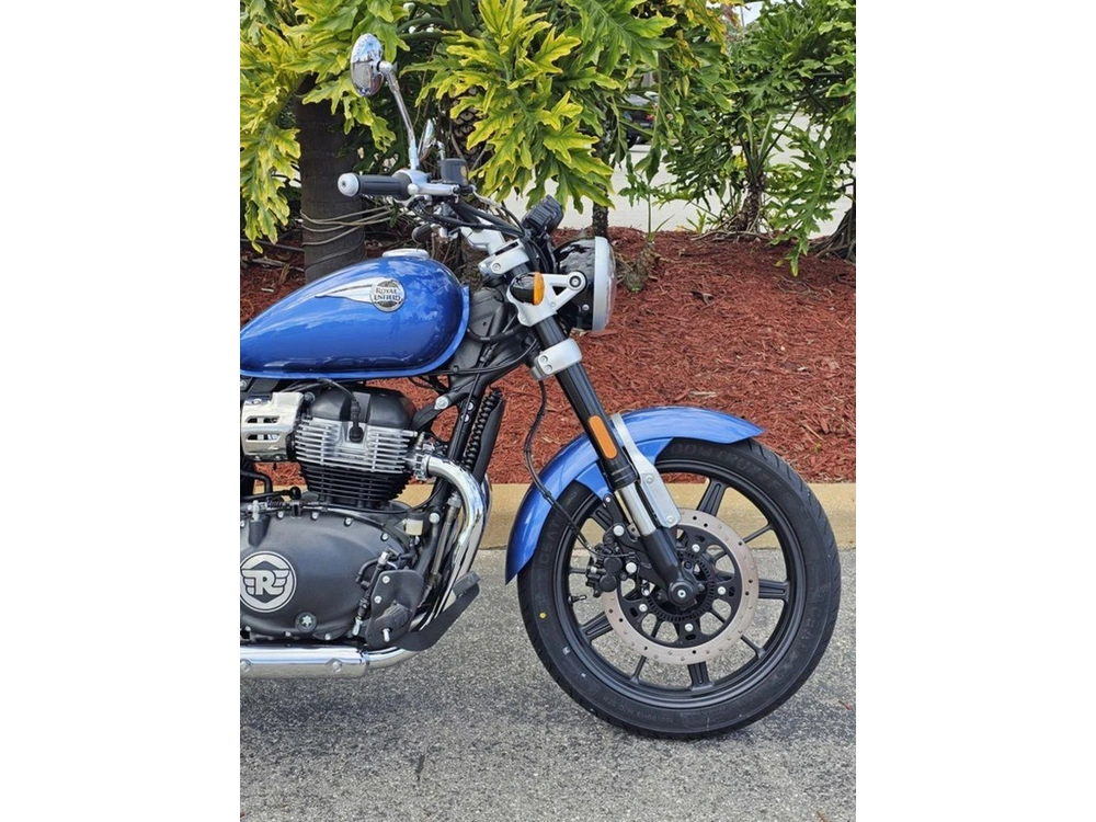 2024 Royal Enfield Super Meteor 650 Astral Blue