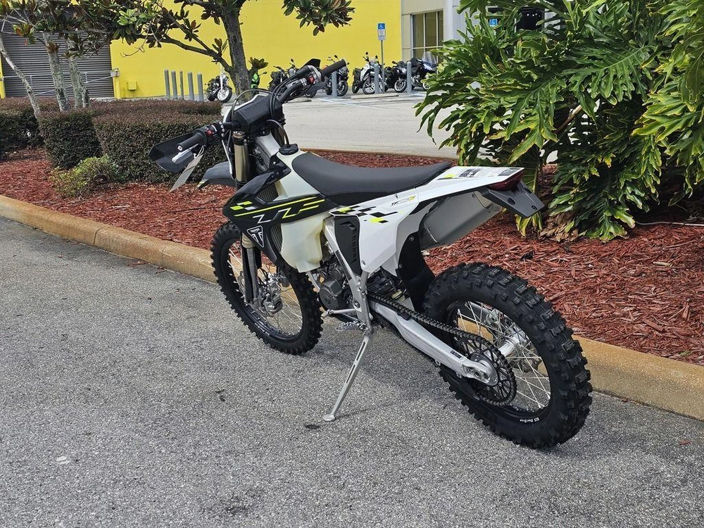 2026 Triumph Tf 250-e Jet Black/pure White