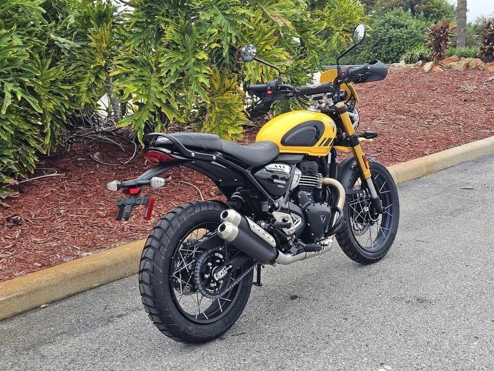 2026 Triumph Scrambler 400 Xc Racing Yellow