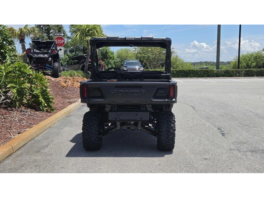 2026 Honda Pioneer 1000 Deluxe