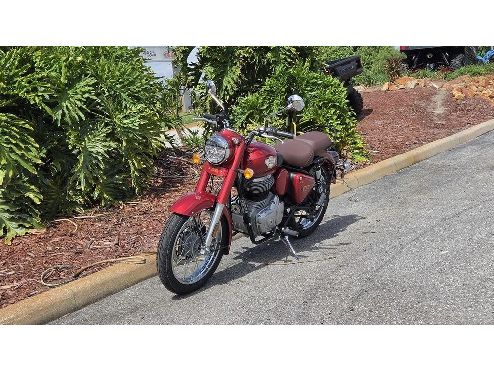 2027 Royal Enfield Classic 350 Madras Red