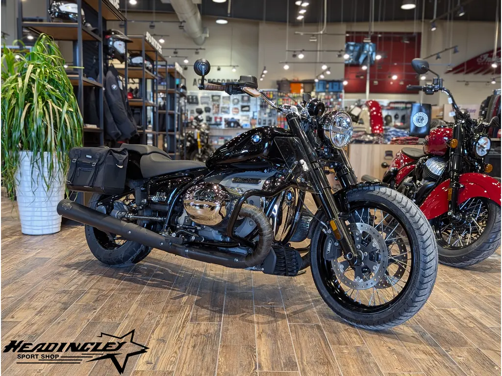 2021 BMW R 18 // Black Storm Metallic