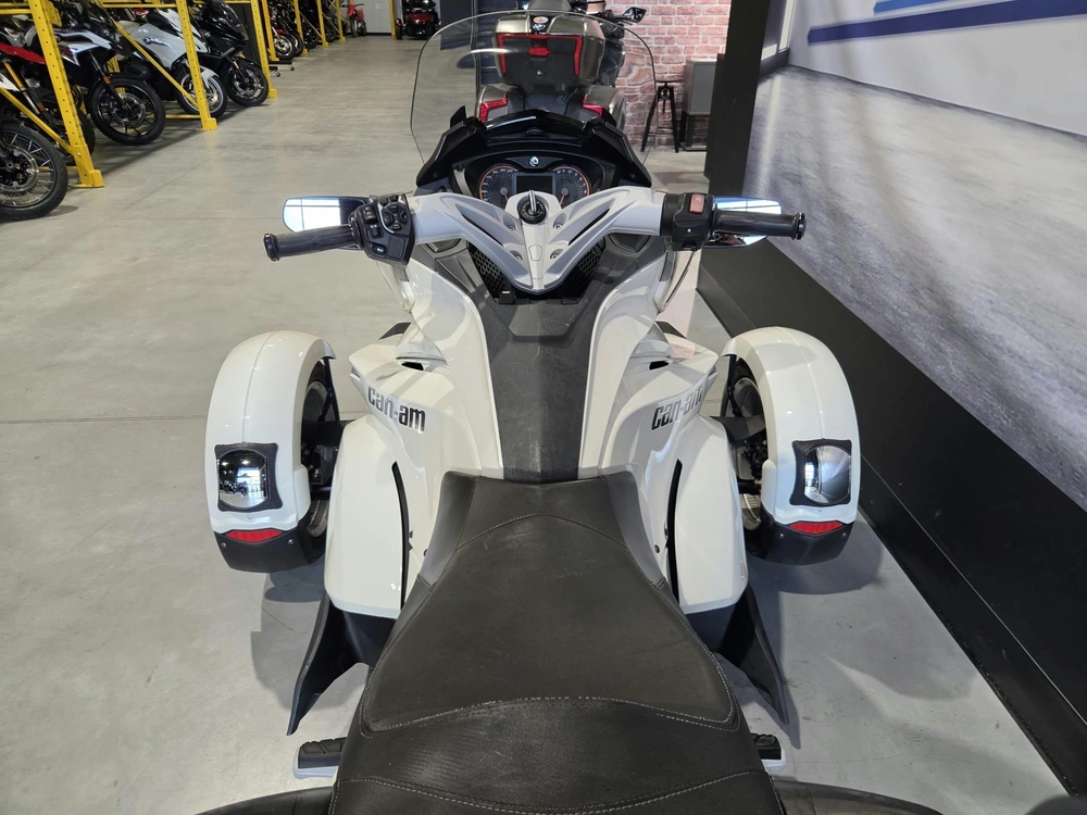 Can-am Spyder St 2014