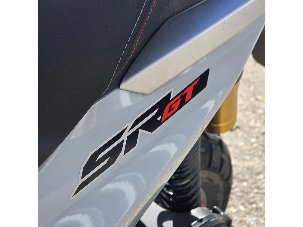 2027 Aprilia Sr Gt 400