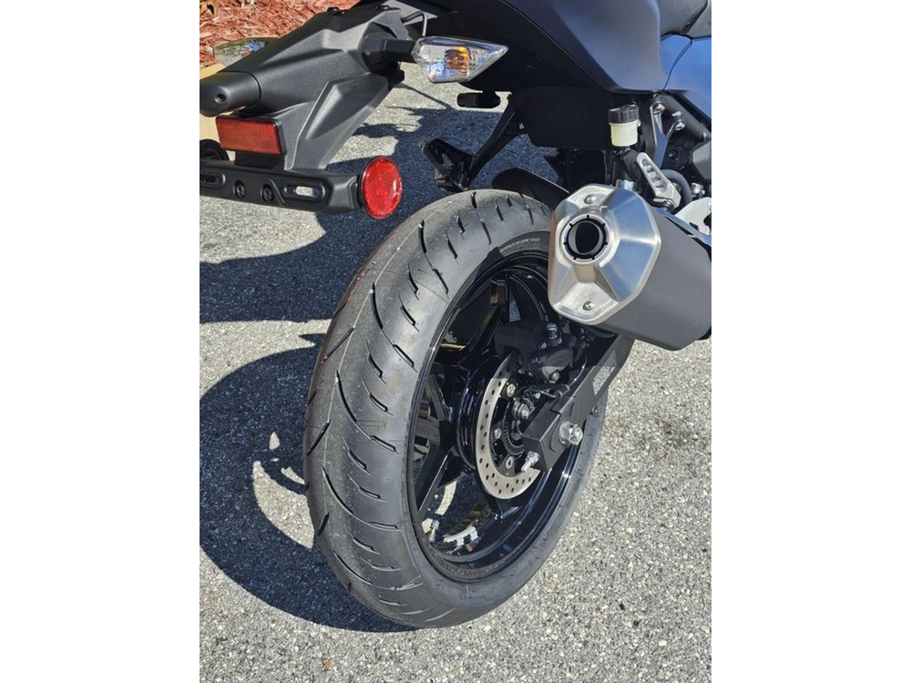 2026 Kawasaki Ninja® 500 Abs Metallic Matte Twilight Blue