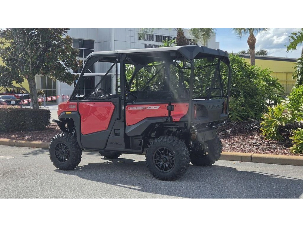 2026 Honda Pioneer 1000-5 Deluxe