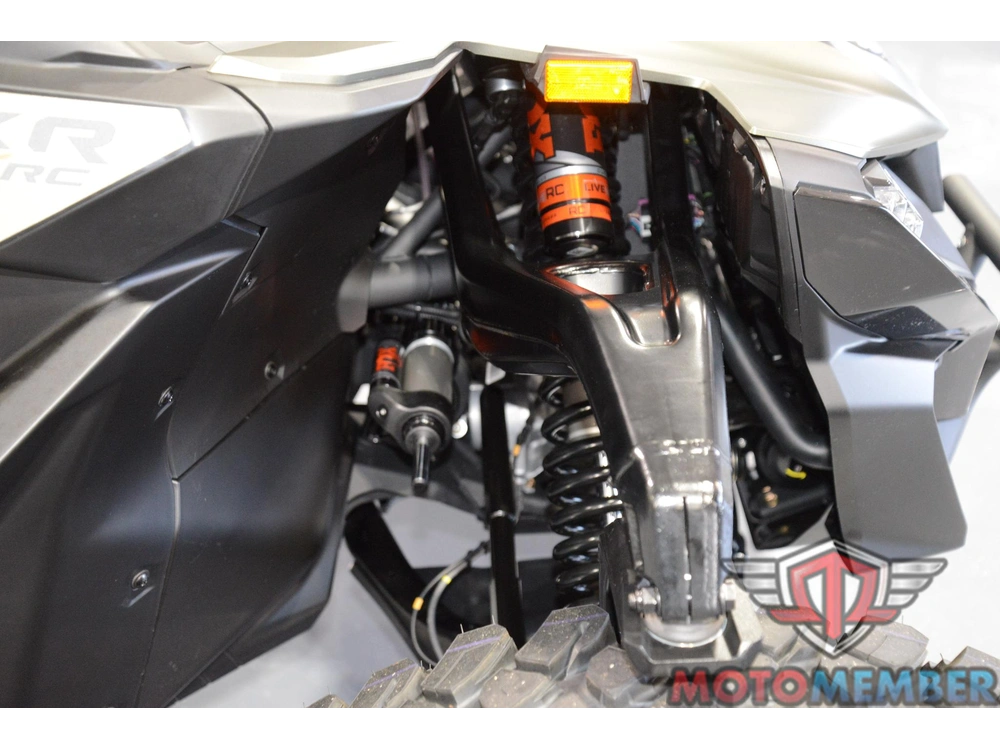 2027 Can-am Maverick R X Rc With Smart-shox 999t Dct