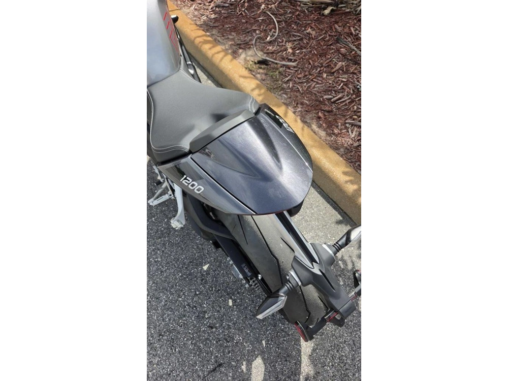 2026 Triumph Speed Triple 1200 Rs Granite/diablo Red