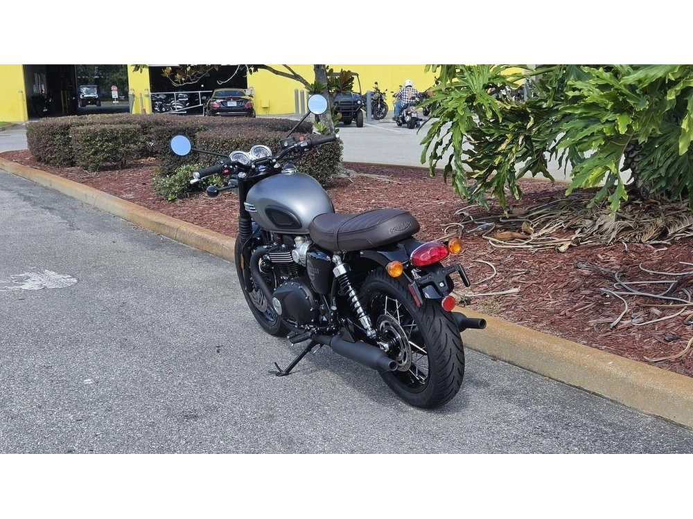 2026 Triumph Bonneville T120 Black Matt Silver Ice